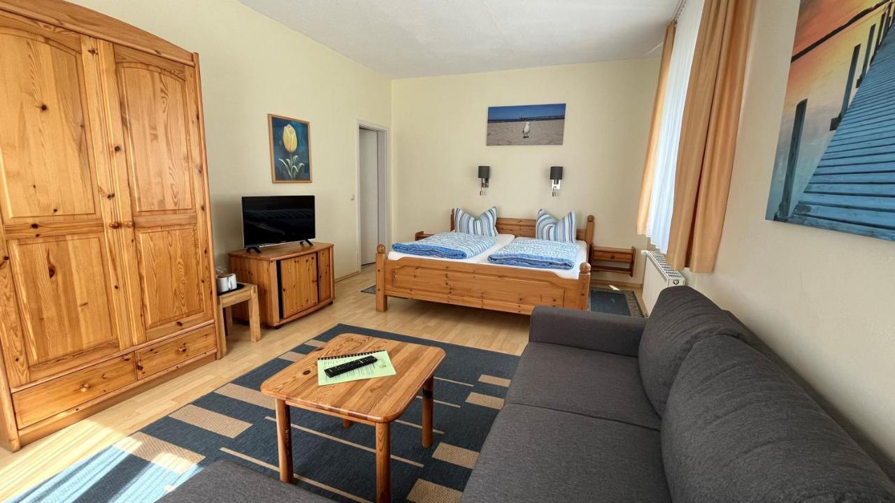 Kastanienhof Hotel Garni Zinnowitz Ruang foto