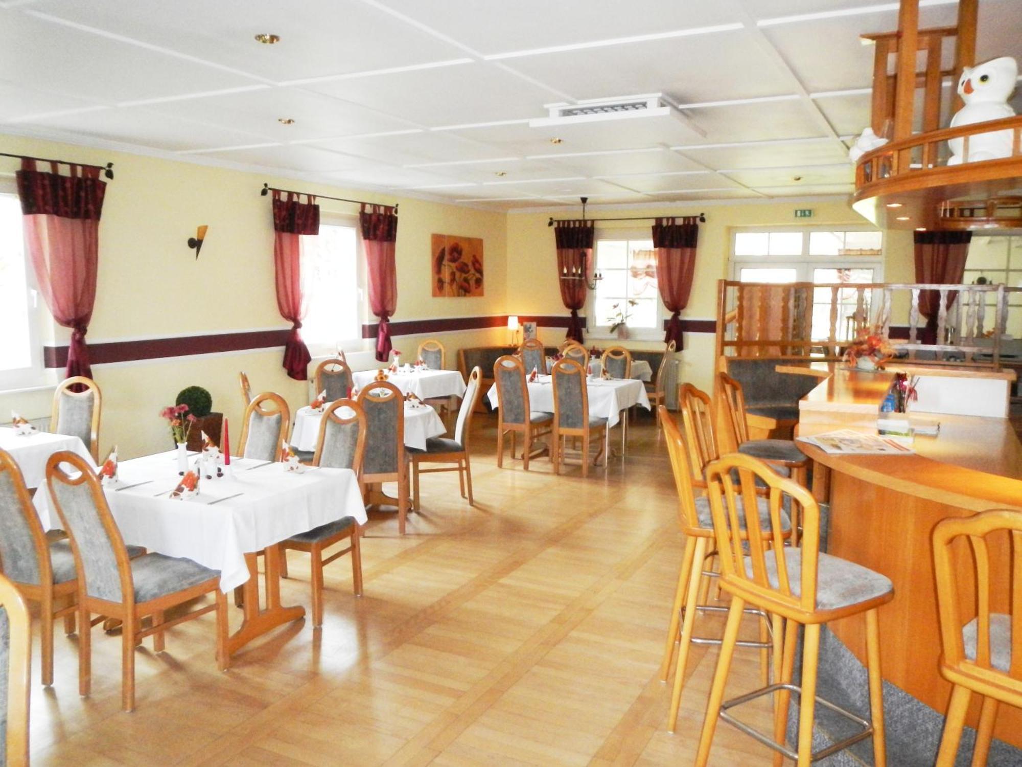 Kastanienhof Hotel Garni Zinnowitz Bagian luar foto