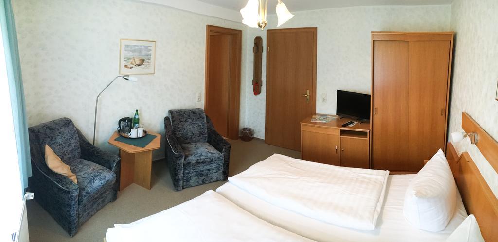Kastanienhof Hotel Garni Zinnowitz Ruang foto