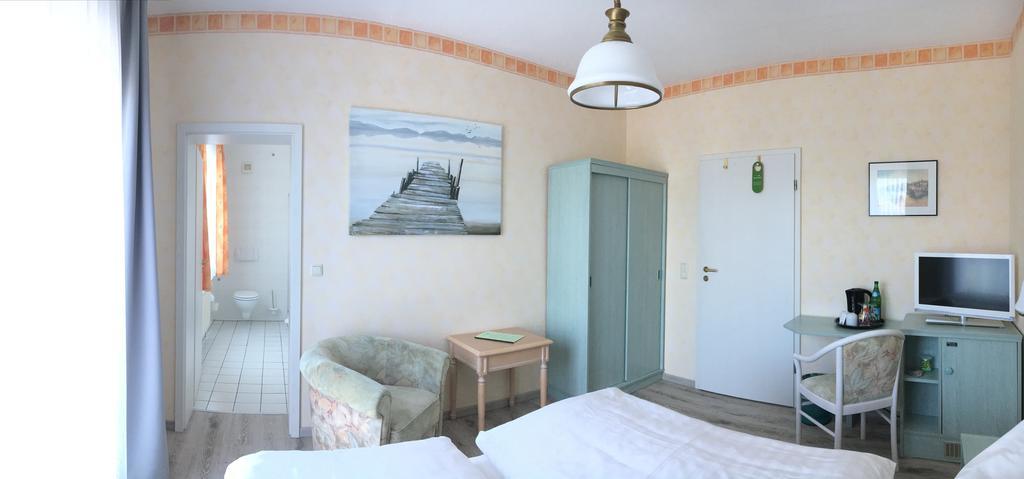 Kastanienhof Hotel Garni Zinnowitz Bagian luar foto