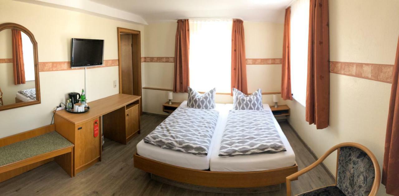 Kastanienhof Hotel Garni Zinnowitz Bagian luar foto